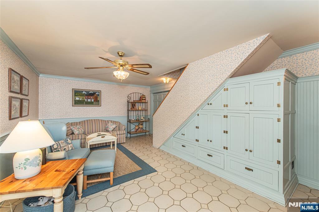 403 Stonetown Road