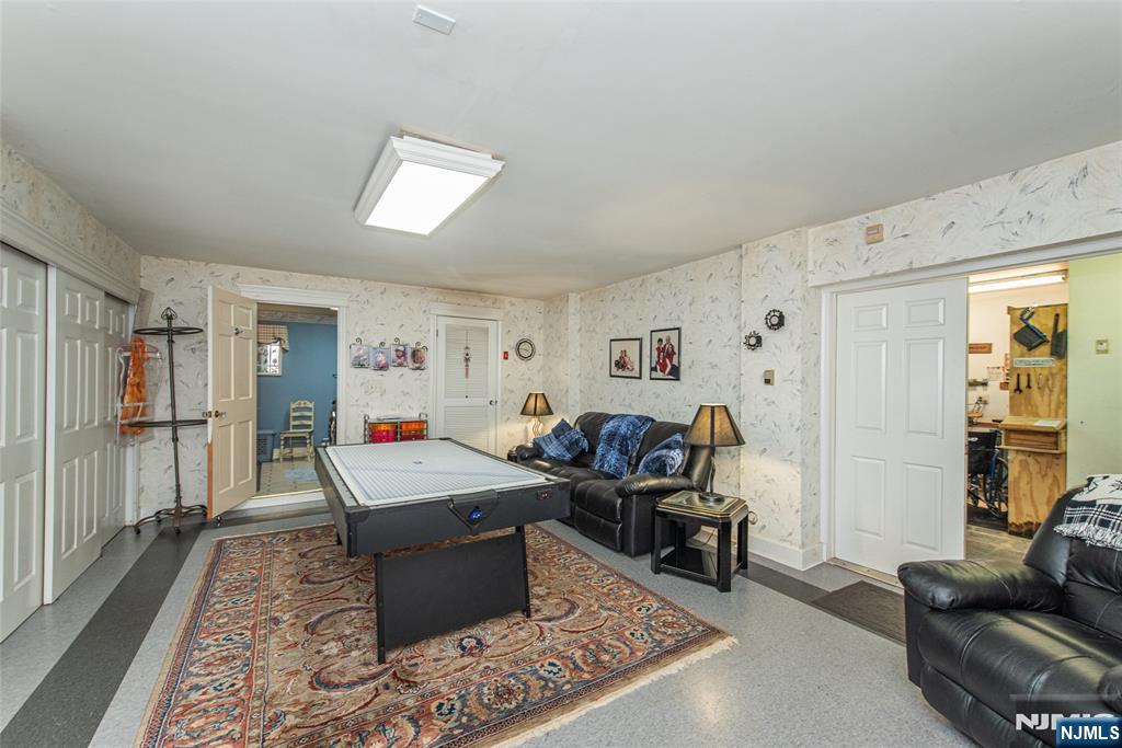 403 Stonetown Road