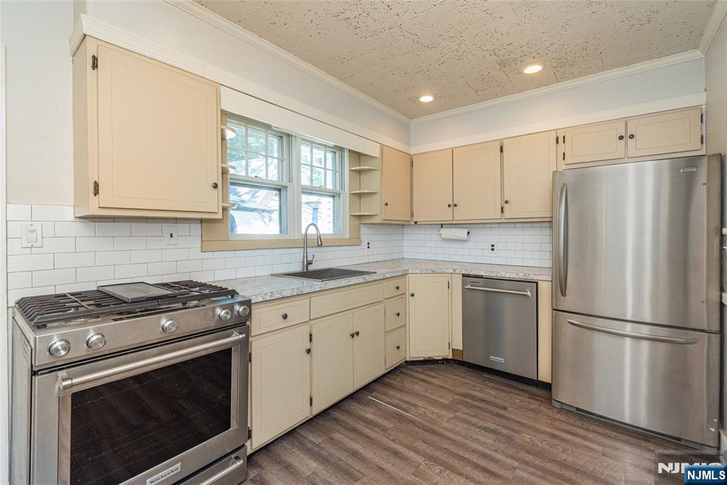 65 Kraft Place