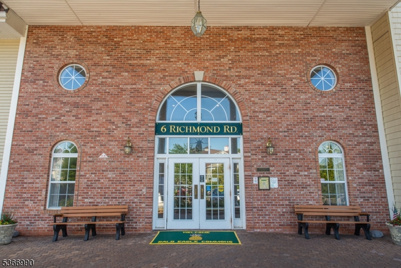 6222 Richmond Rd