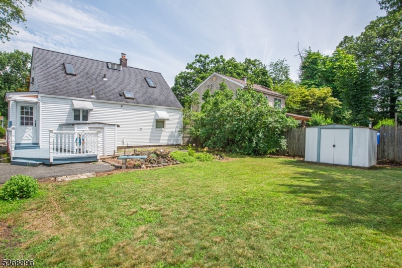 21 Rockridge Rd