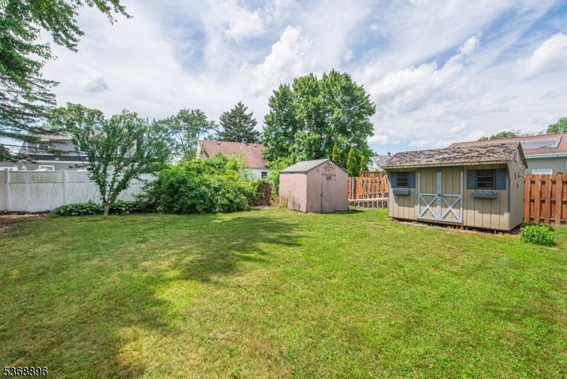 21 Rockridge Rd