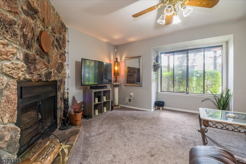 7F Brookside Hts F