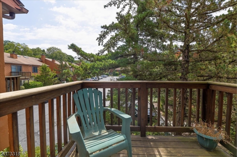 7F Brookside Hts F