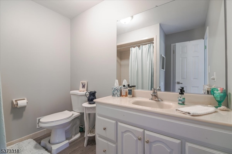 7F Brookside Hts F