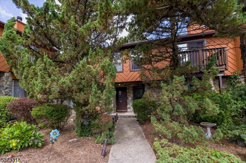7F Brookside Hts F