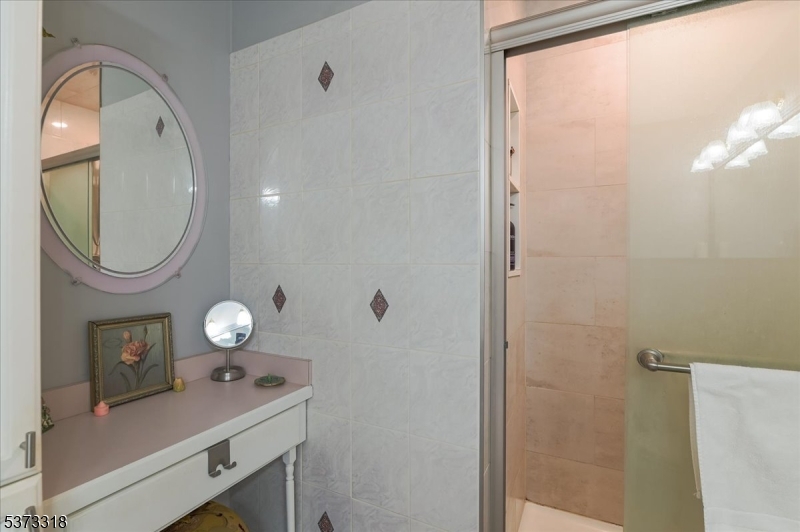 7F Brookside Hts F