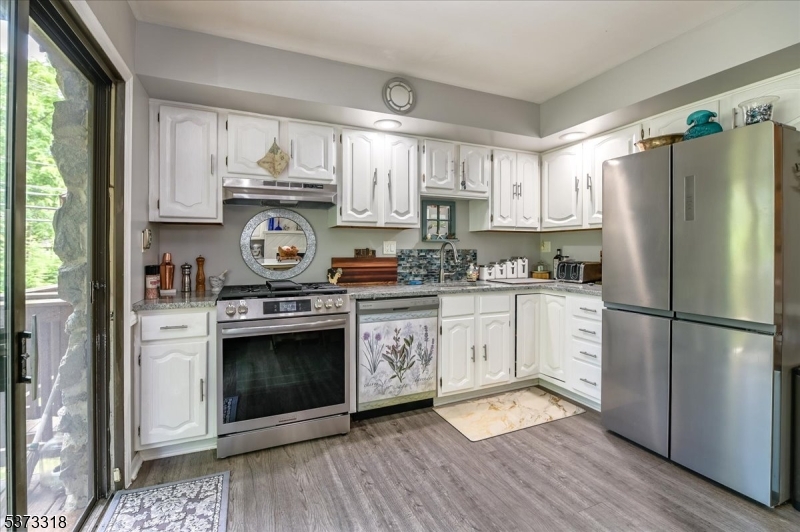 7F Brookside Hts F