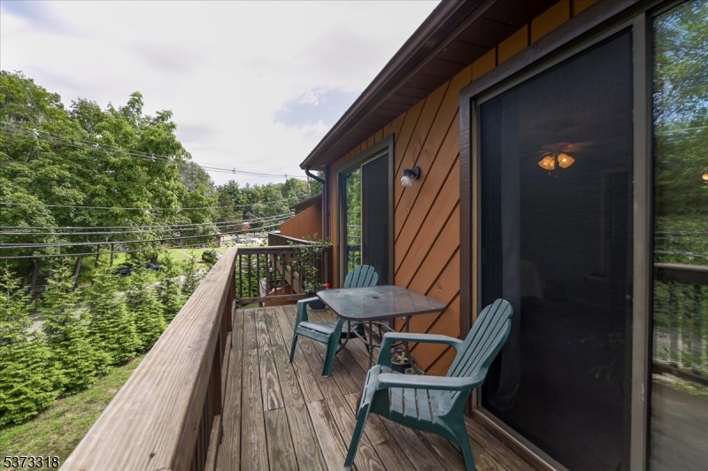 7F Brookside Hts F