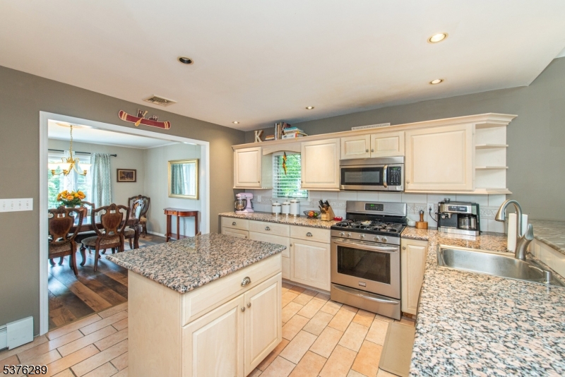 48 Birch Rd