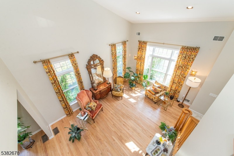 35 Ramapo Mountain Dr