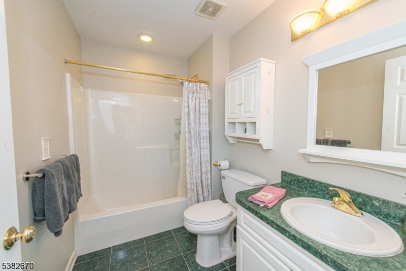 35 Ramapo Mountain Dr