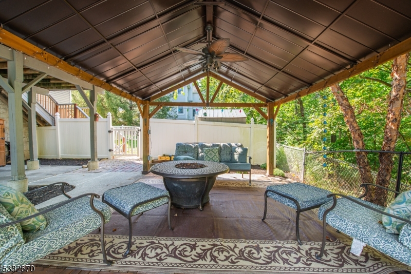 35 Ramapo Mountain Dr