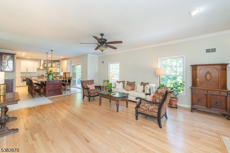 35 Ramapo Mountain Dr