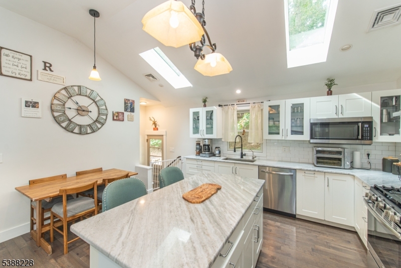 454 Conklintown Rd