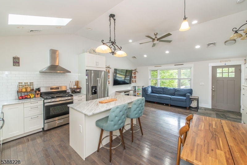 454 Conklintown Rd