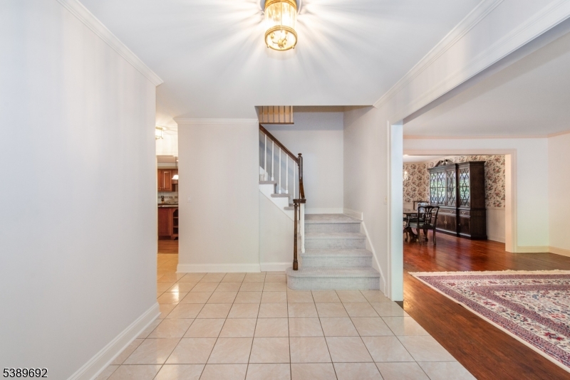 39 Lovell Dr