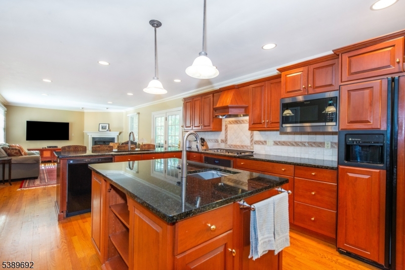 39 Lovell Dr