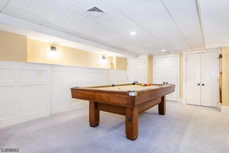 39 Lovell Dr