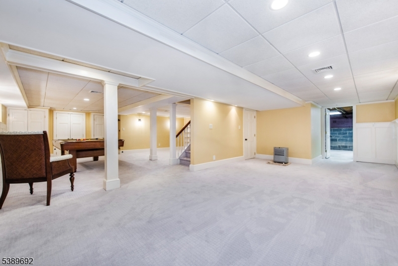 39 Lovell Dr