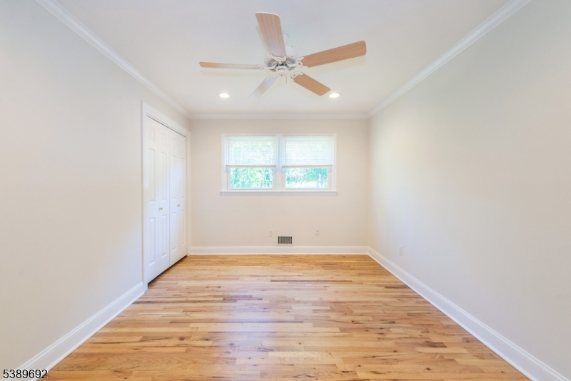 39 Lovell Dr