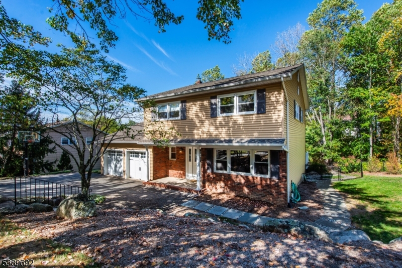 39 Lovell Dr