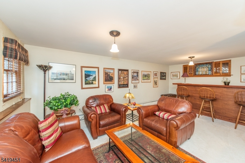 103 Cedar Rd