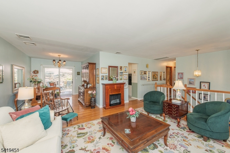 103 Cedar Rd