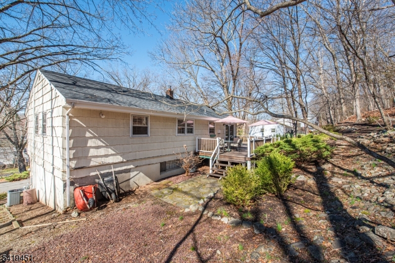 103 Cedar Rd