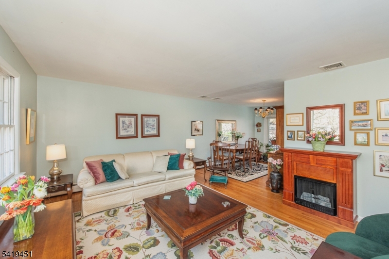 103 Cedar Rd