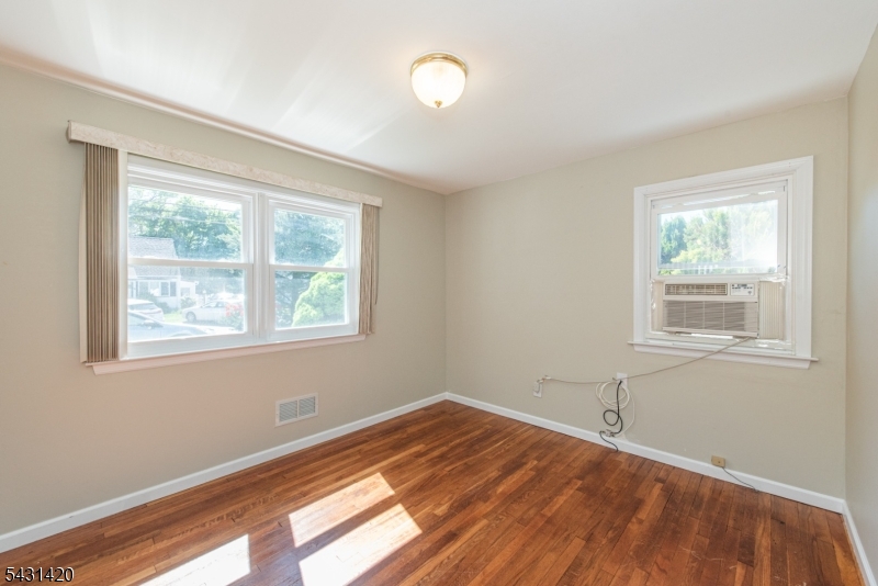 47 Burnside Pl