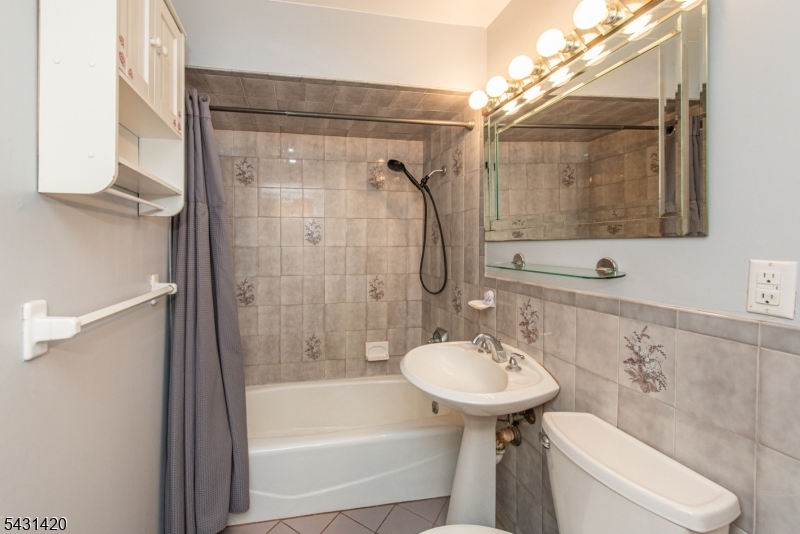 47 Burnside Pl