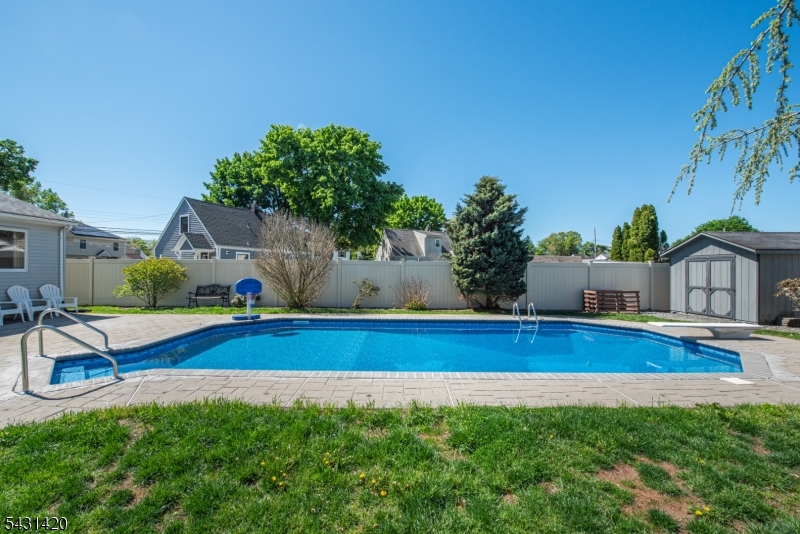 47 Burnside Pl