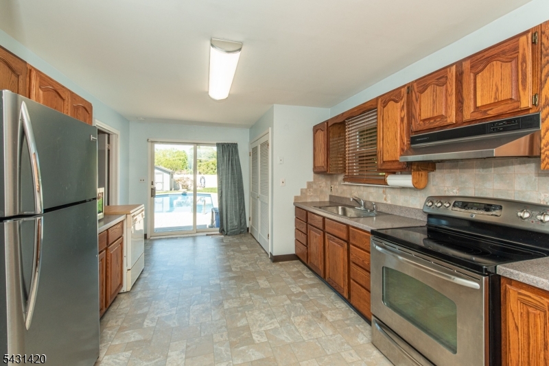 47 Burnside Pl