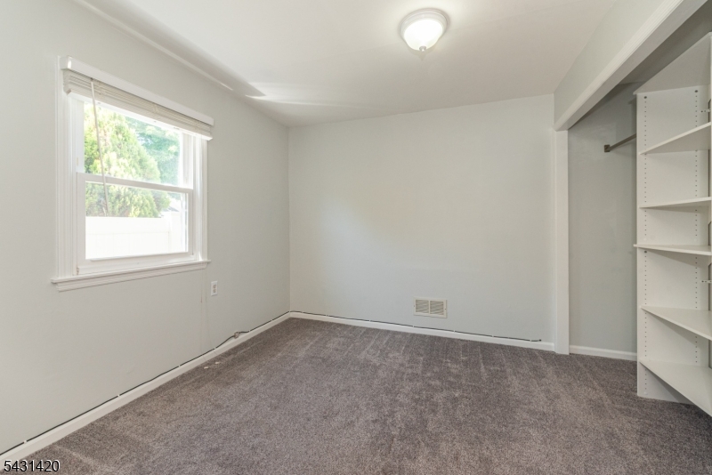 47 Burnside Pl