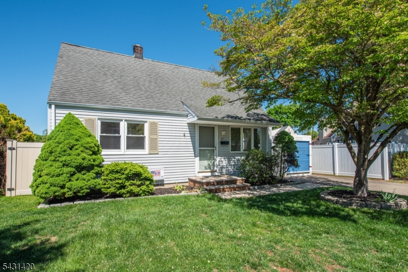 47 Burnside Pl