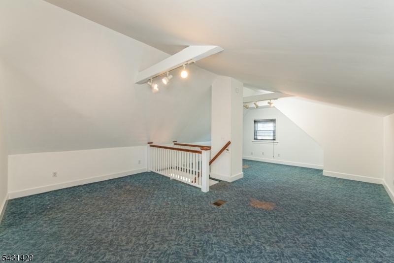 47 Burnside Pl