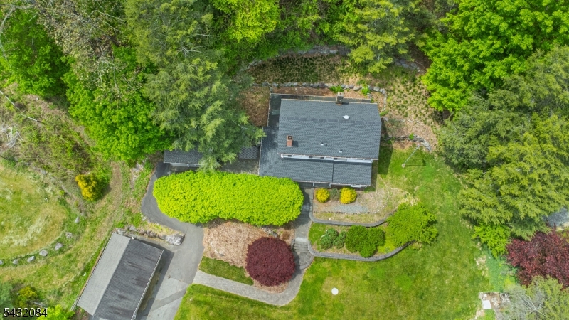 2 Red Mine Rd