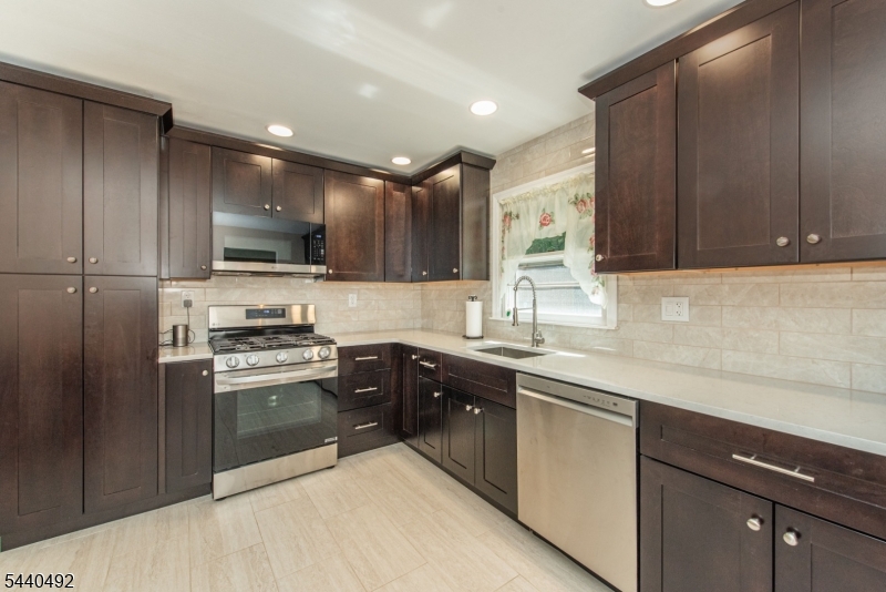 44 Molinari Dr
