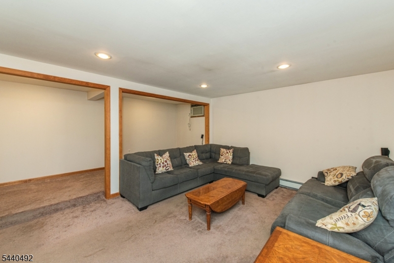 44 Molinari Dr