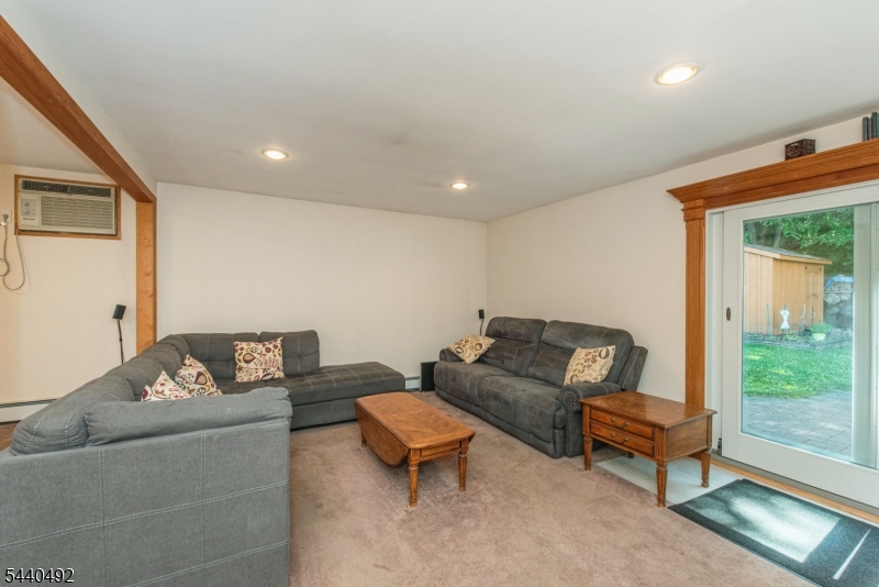 44 Molinari Dr