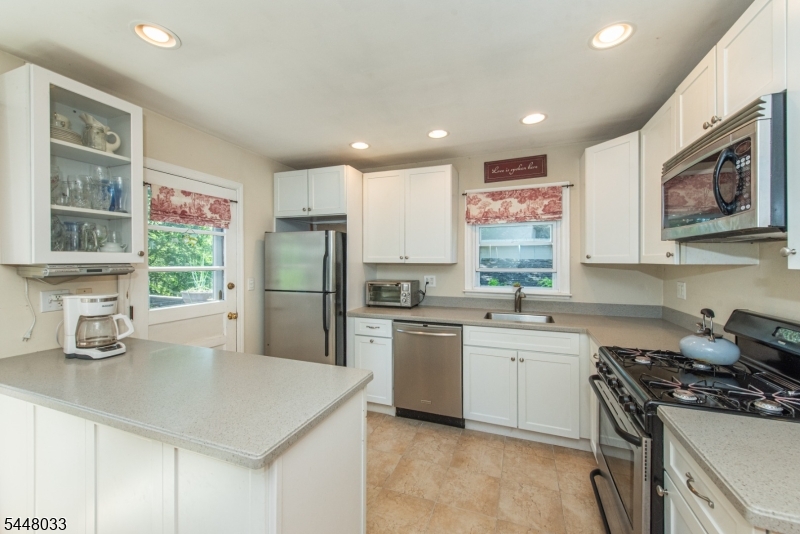 171 Skyline Lake Dr