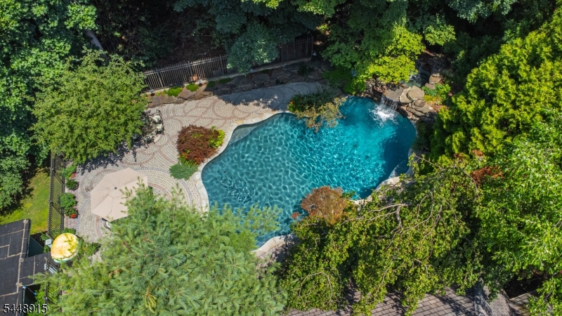 403 Stonetown Rd