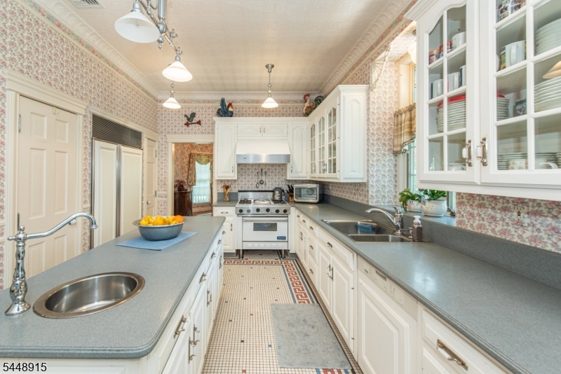 403 Stonetown Rd