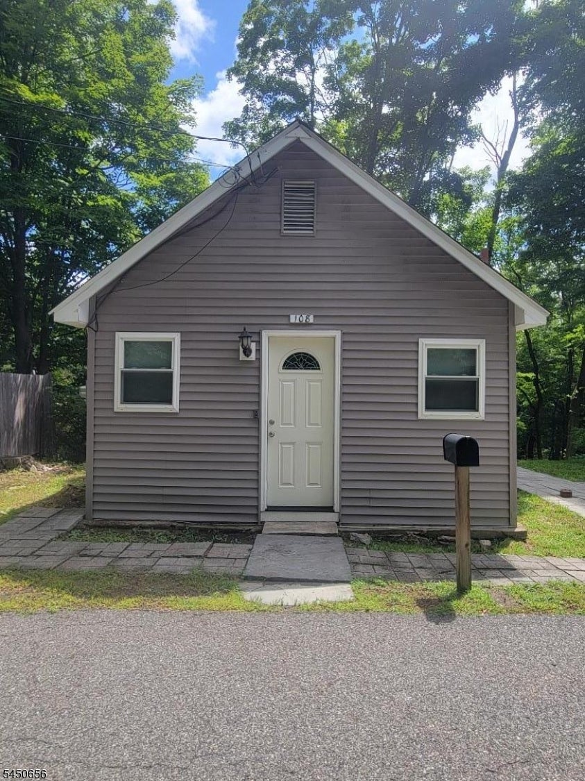 108 Magee Rd