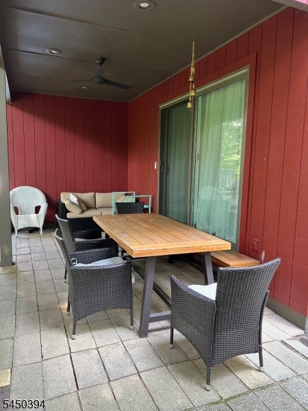 337 Skyline Lake Dr