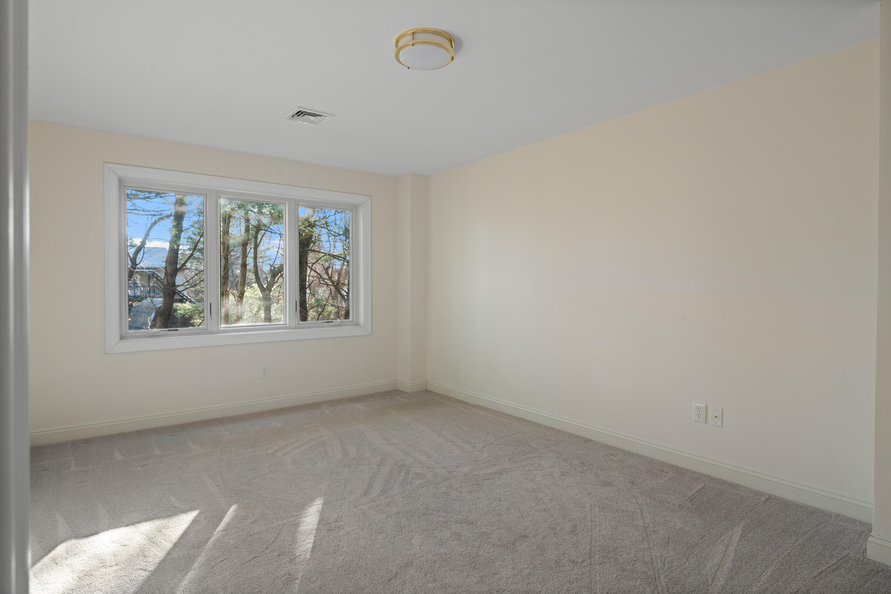 18 Foreside Common Drive, 18