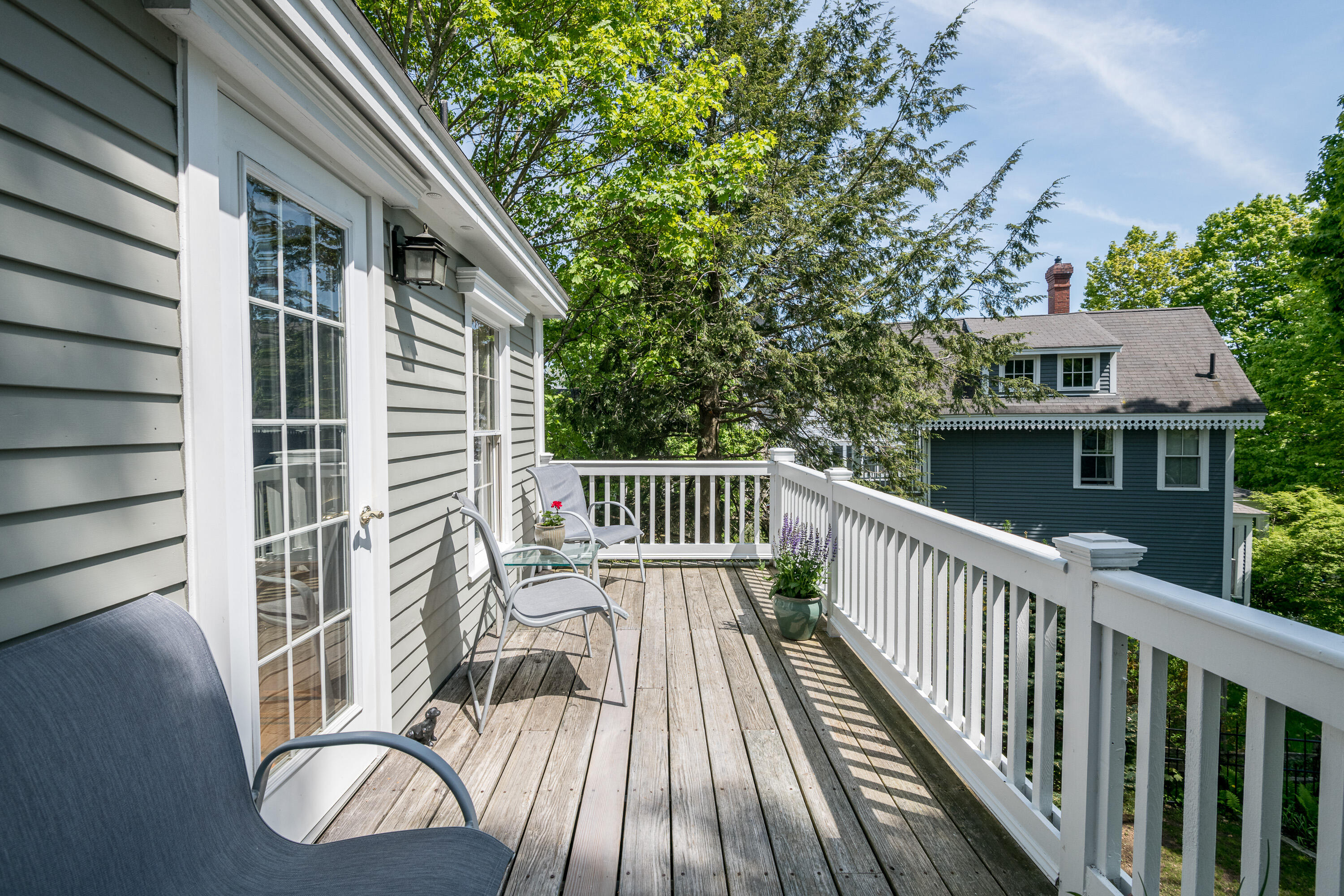 14 W Elm Street