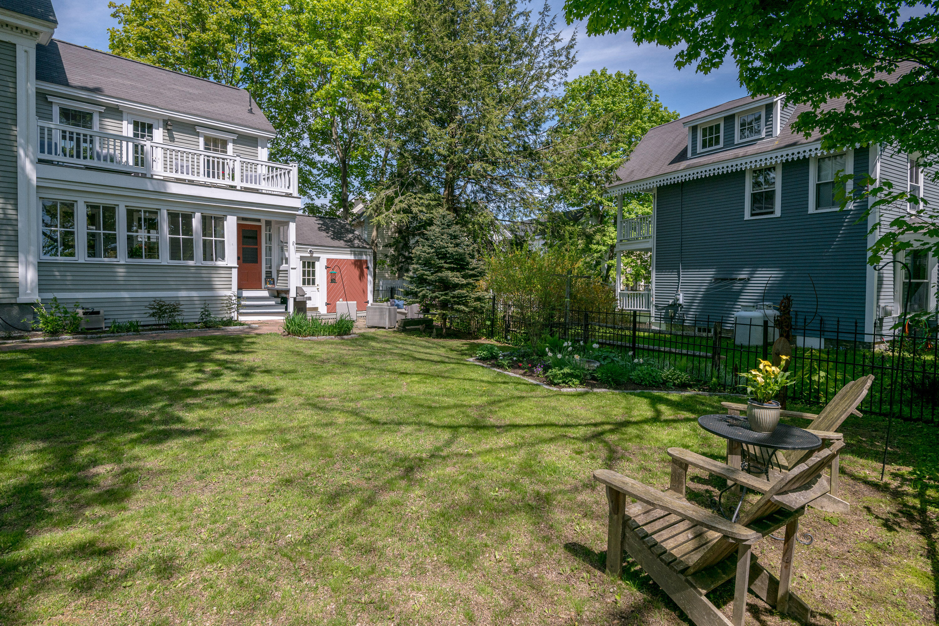 14 W Elm Street
