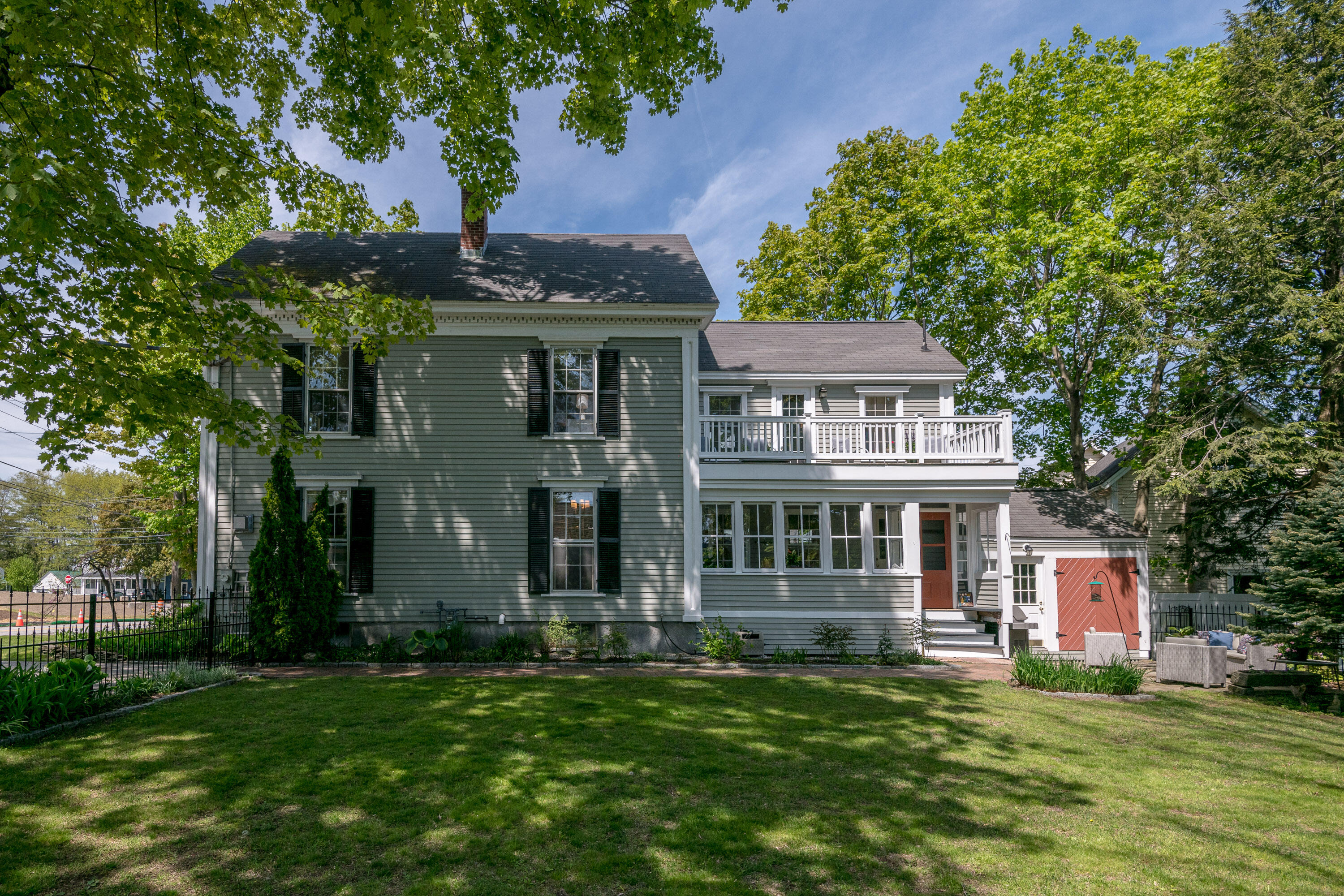 14 W Elm Street